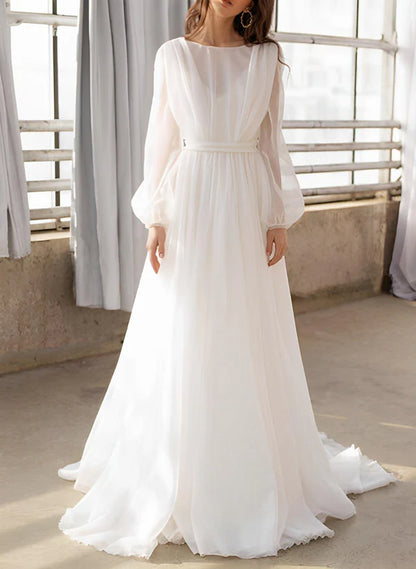 A-line fantasy collar long sleeved sweeping and mopping chiffon wedding dress