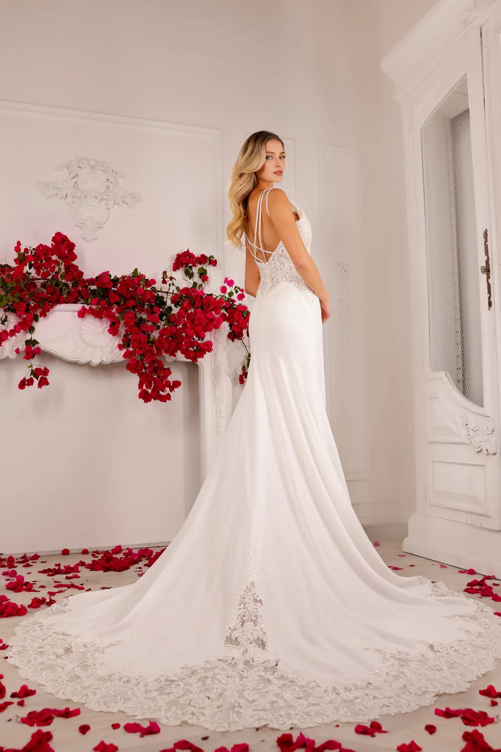 Embroidered lace long sleeveless satin wedding dress