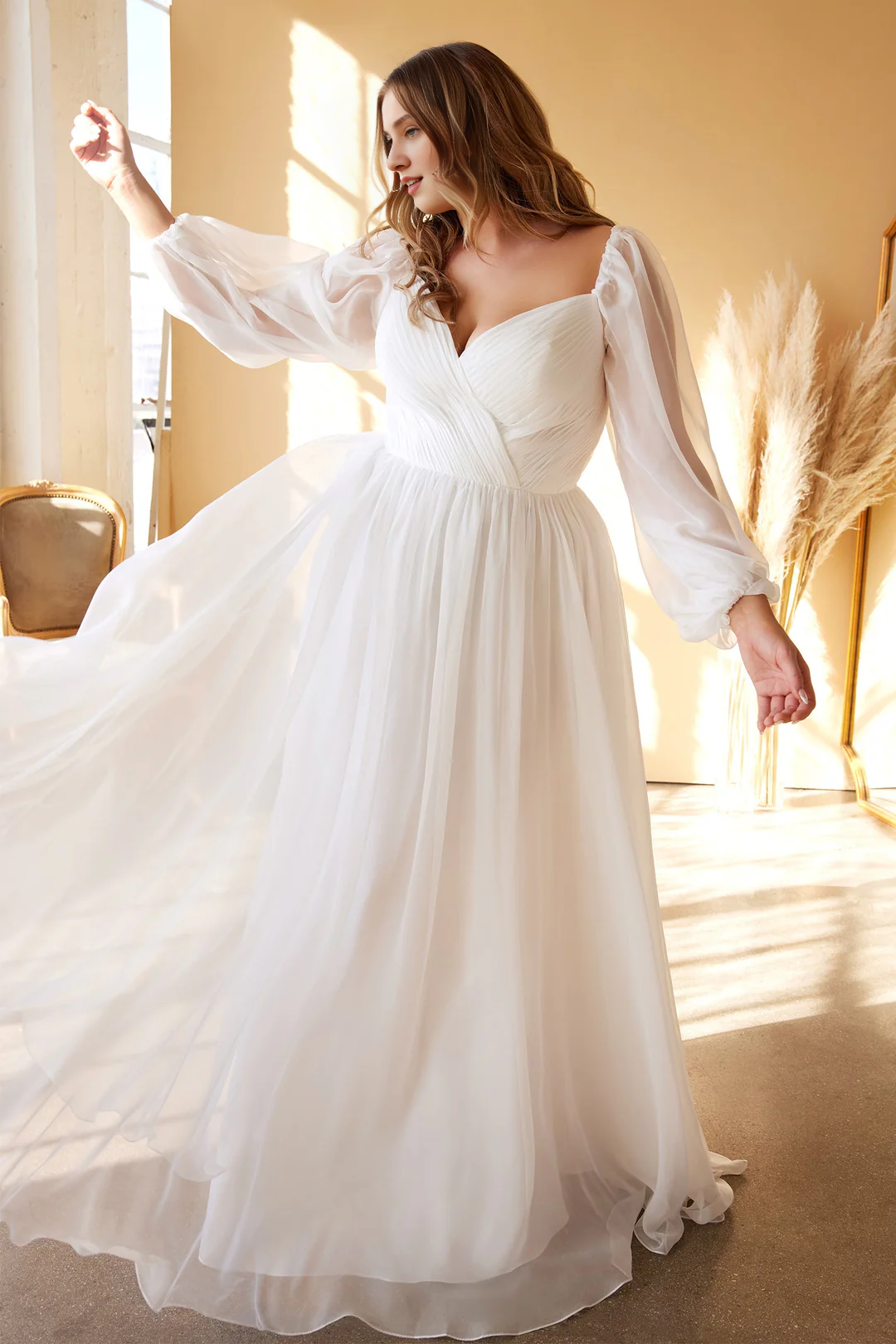 Large size long sleeved chiffon wedding dress