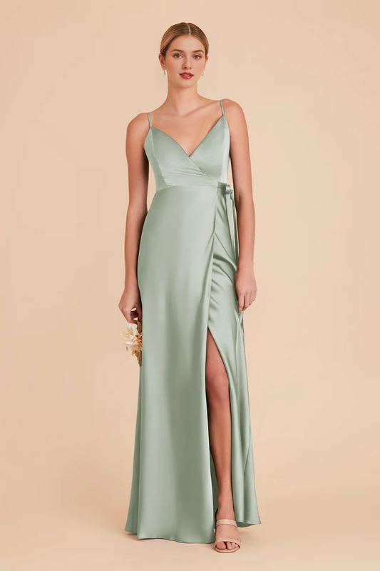 V-neck thin shoulder strap wrapped chiffon bridesmaid dress