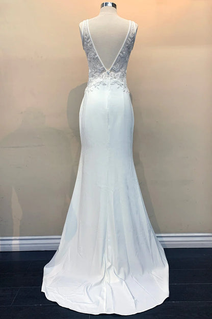 Embroidered sequin decal long sleeveless V-neck wedding dress