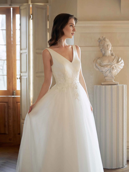 Elegant backless V-neck A-line extra long wedding dress