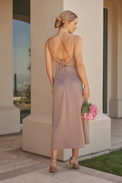 V-shaped thin shoulder strap bow crepe back Chamius tight fitting medium length bridesmaid dress