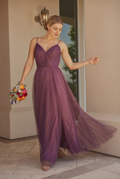 Chiffon A-line thin shoulder strap V-shaped cross neckline back bow bridesmaid dress