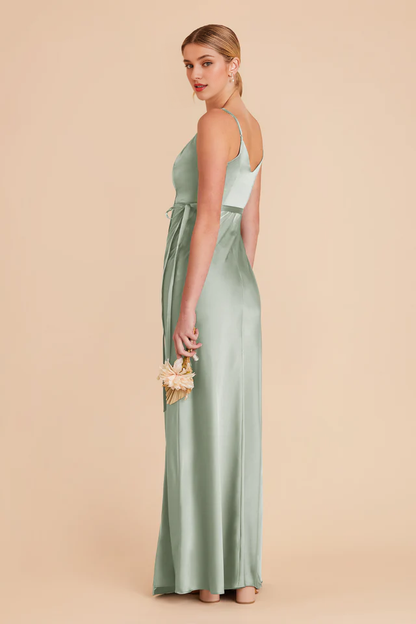 V-neck thin shoulder strap wrapped chiffon bridesmaid dress