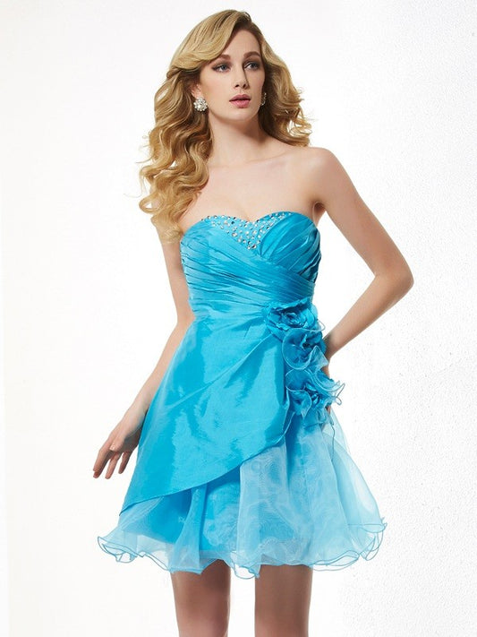 A-Line/Princess Sweetheart Sleeveless Beading Short Taffeta Homecoming Dresses