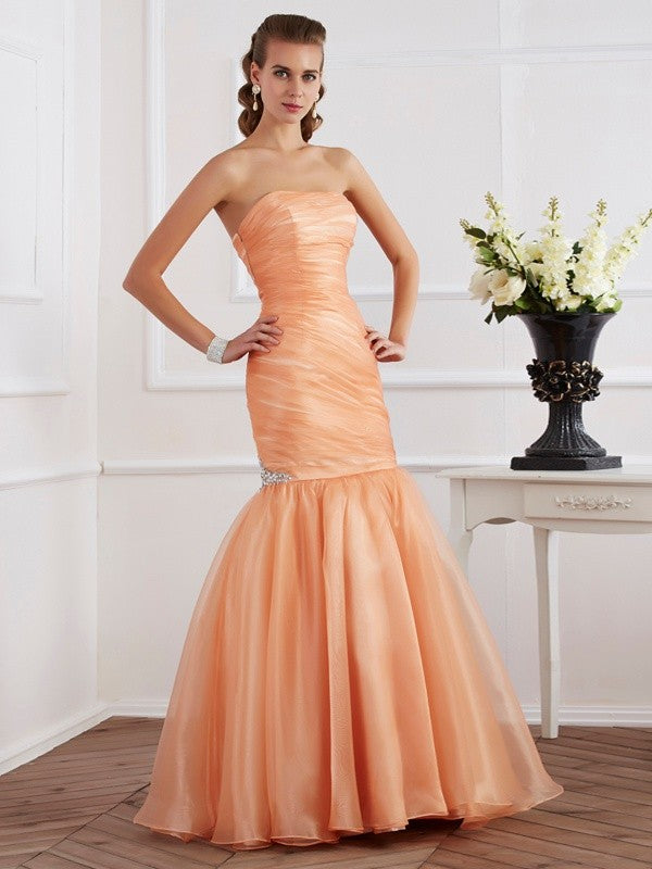 Trumpet/Mermaid Strapless Sleeveless Beading Long Tulle Dresses