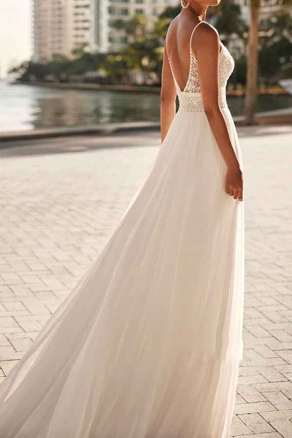 Thin shoulder strap lace sticker side slit thin gauze beach wedding dress