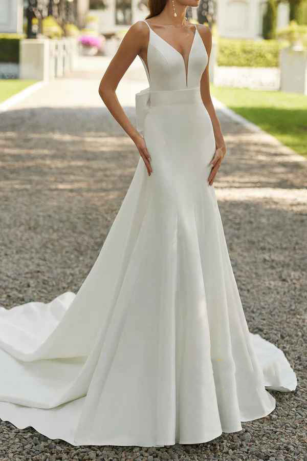 V-neck thin shoulder strap A-line bow tail satin wedding dress