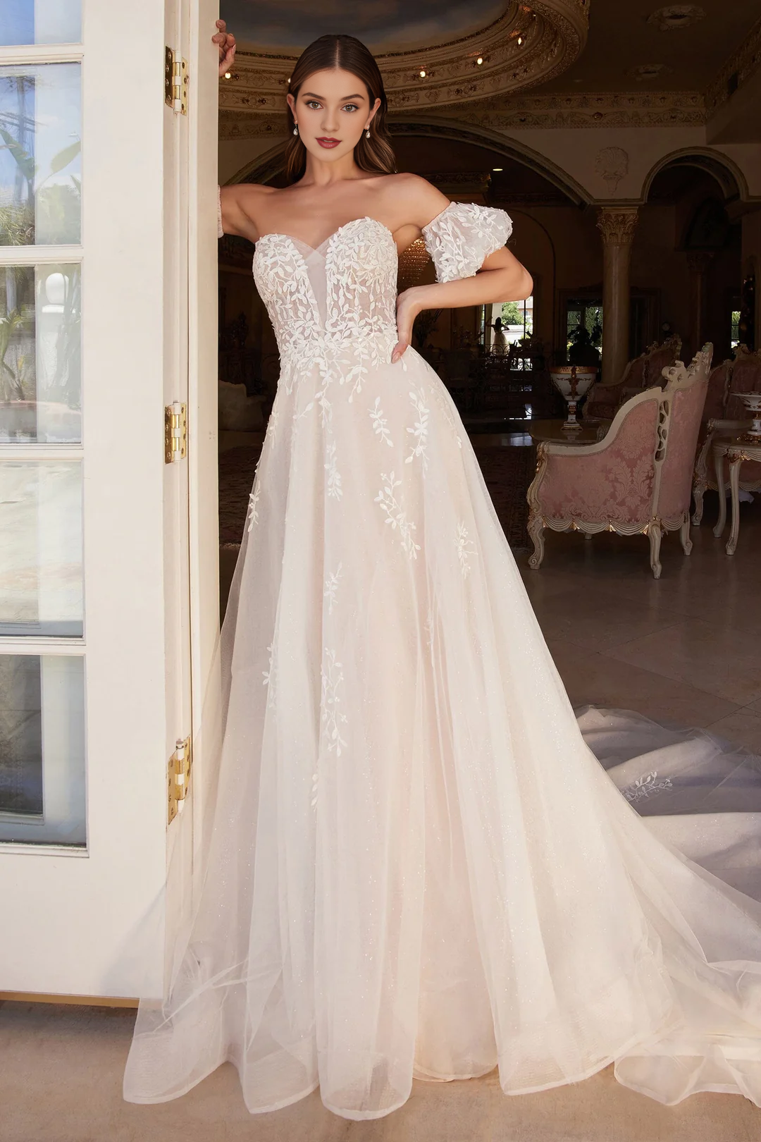 Embroidered long sweetheart chiffon wedding dress