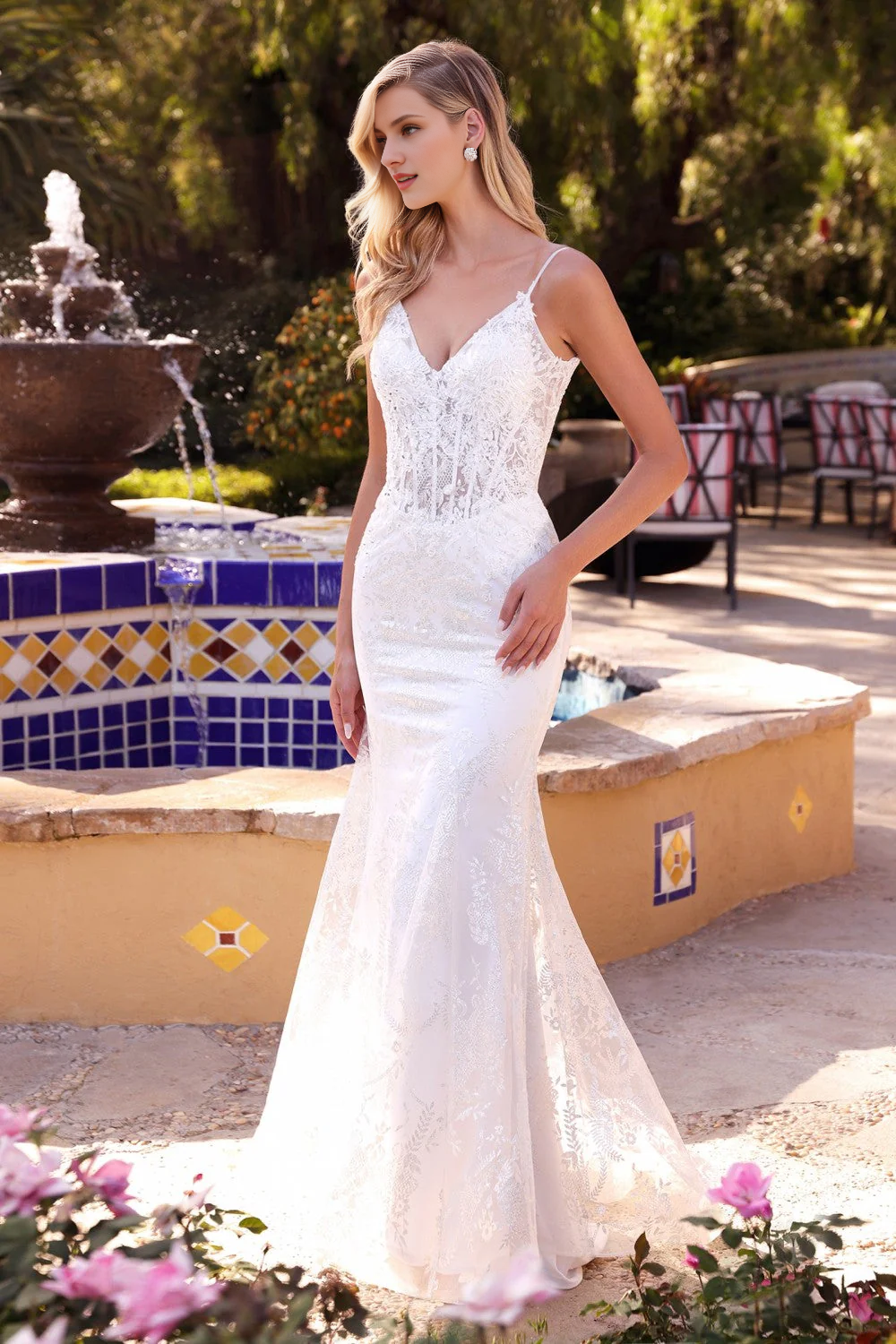 Sleeveless full body lace fishtail wedding dress