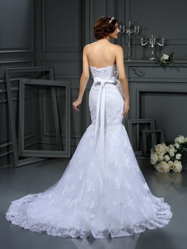 Trumpet/Mermaid Strapless Beading Sleeveless Long Lace Wedding Dresses