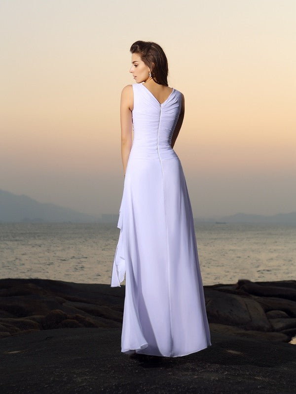 A-Line/Princess V-neck Pleats Sleeveless Long Chiffon Beach Wedding Dresses