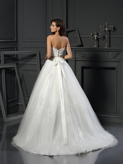 Ball Gown Strapless Applique Sleeveless Long Net Wedding Dresses