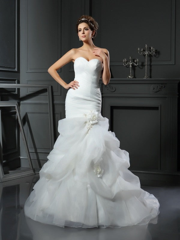 Trumpet/Mermaid Sweetheart Ruffles Sleeveless Long Satin Wedding Dresses