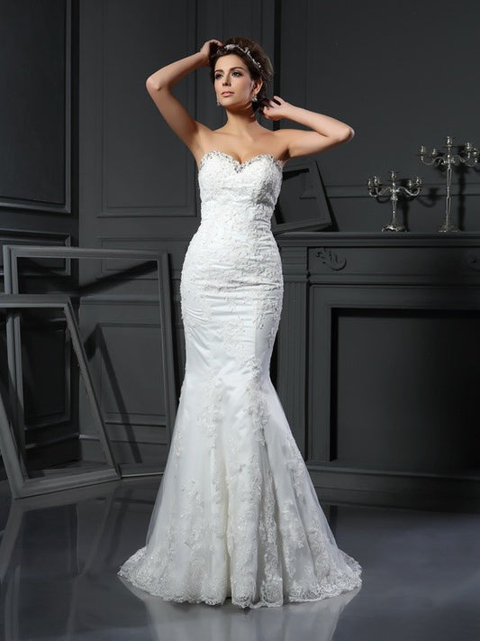 Sheath/Column Sweetheart Beading Sleeveless Long Net Wedding Dresses