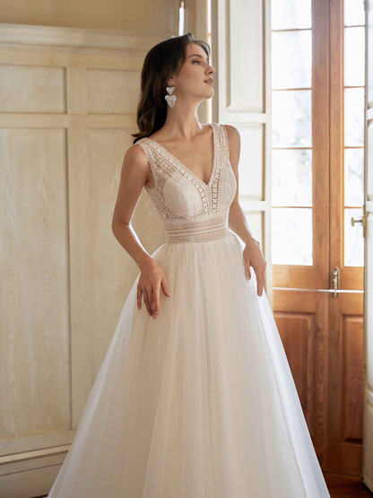 Elegant backless A-line ultra long lace wedding dress