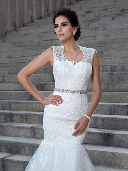 Trumpet/Mermaid V-neck Applique Sleeveless Long Lace Wedding Dresses