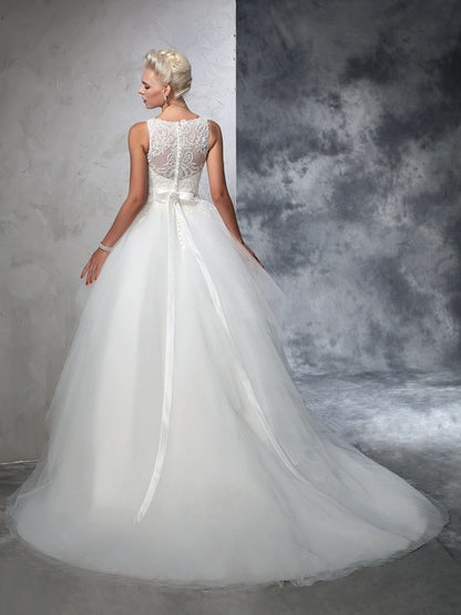 Ball Gown Bateau Applique Sleeveless Long Net Wedding Dresses