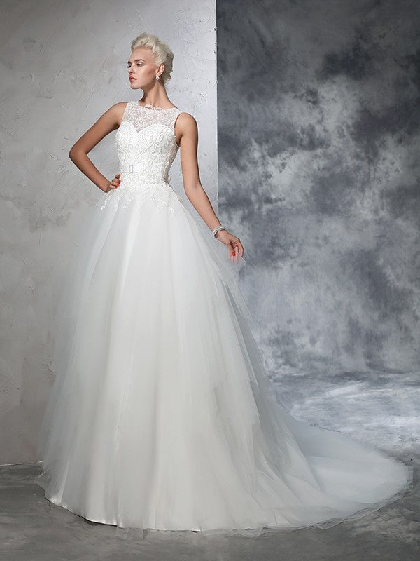 Ball Gown Bateau Applique Sleeveless Long Net Wedding Dresses