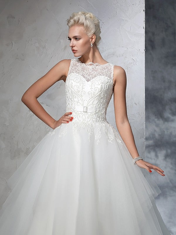 Ball Gown Bateau Applique Sleeveless Long Net Wedding Dresses