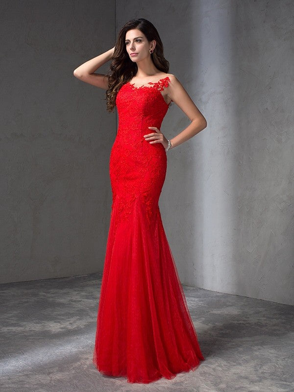 Sheath/Column Scoop Applique Sleeveless Long Lace Dresses