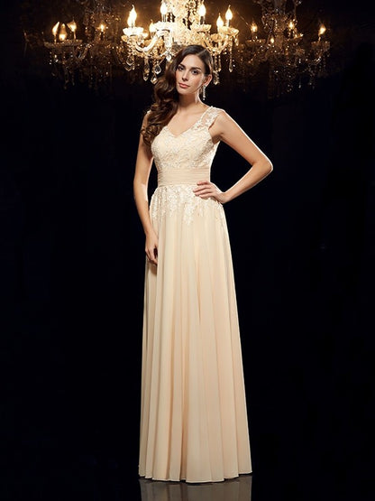 A-Line/Princess Straps Applique Sleeveless Long Chiffon Mother of the Bride Dresses