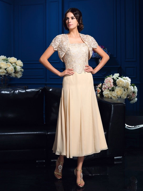 A-Line/Princess Square Applique Sleeveless Short Chiffon Mother of the Bride Dresses