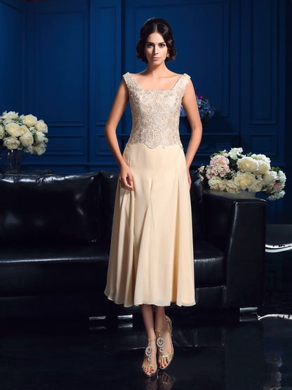 A-Line/Princess Square Applique Sleeveless Short Chiffon Mother of the Bride Dresses