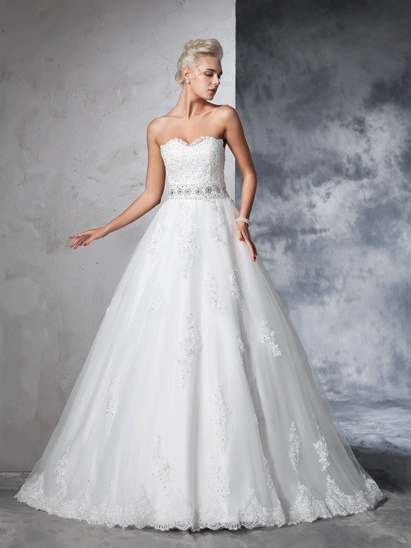 Ball Gown Sweetheart Applique Sleeveless Long Net Wedding Dresses