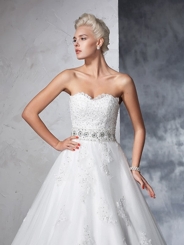 Ball Gown Sweetheart Applique Sleeveless Long Net Wedding Dresses