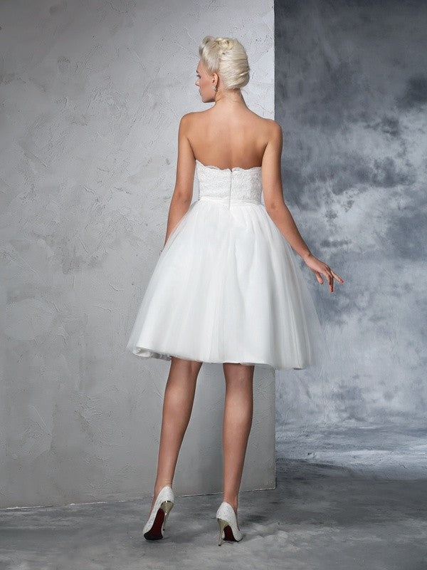 A-Line/Princess Sweetheart Hand-made Flower Sleeveless Short Net Wedding Dresses