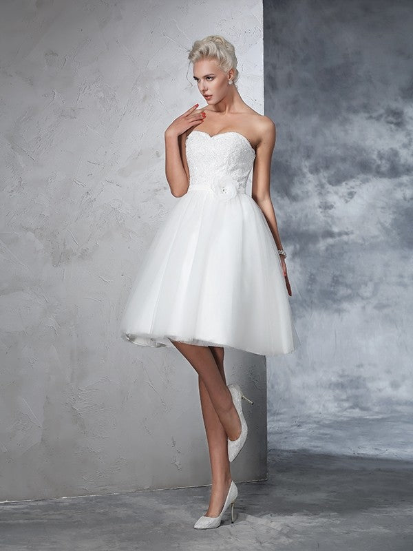 A-Line/Princess Sweetheart Hand-made Flower Sleeveless Short Net Wedding Dresses