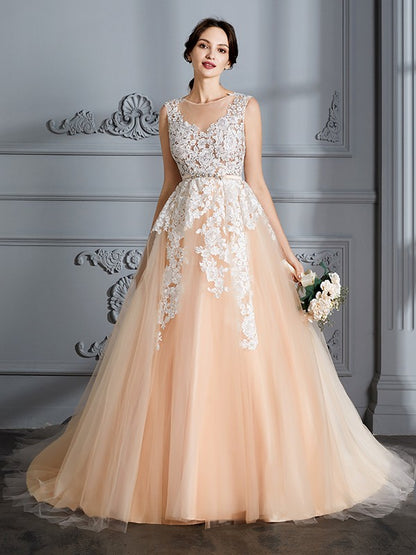 Ball Gown Scoop Sleeveless Court Train Tulle Wedding Dresses