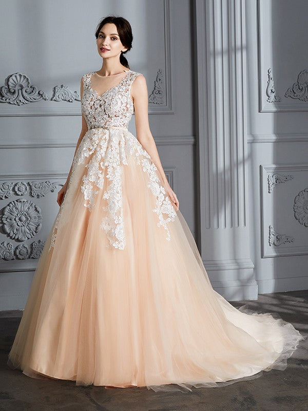 Ball Gown Scoop Sleeveless Court Train Tulle Wedding Dresses