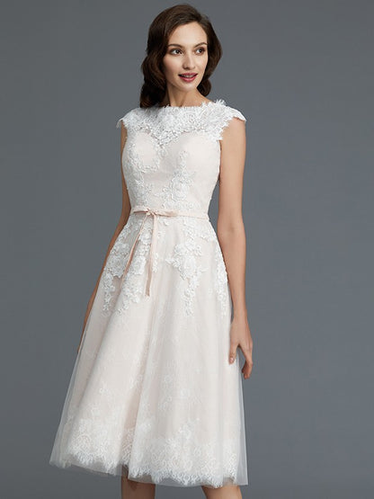 A-Line/Princess Sleeveless Bateau Knee-Length Tulle Wedding Dresses