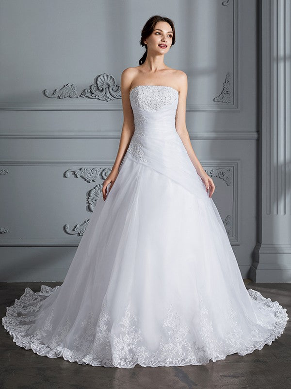 Ball Gown Strapless Sleeveless Court Train Organza Wedding Dresses