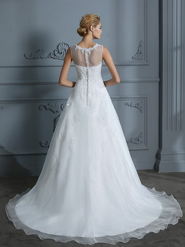 Ball Gown Scoop Sleeveless Organza Court Train Applique Wedding Dresses