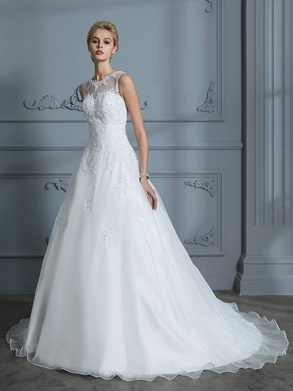 Ball Gown Scoop Sleeveless Organza Court Train Applique Wedding Dresses