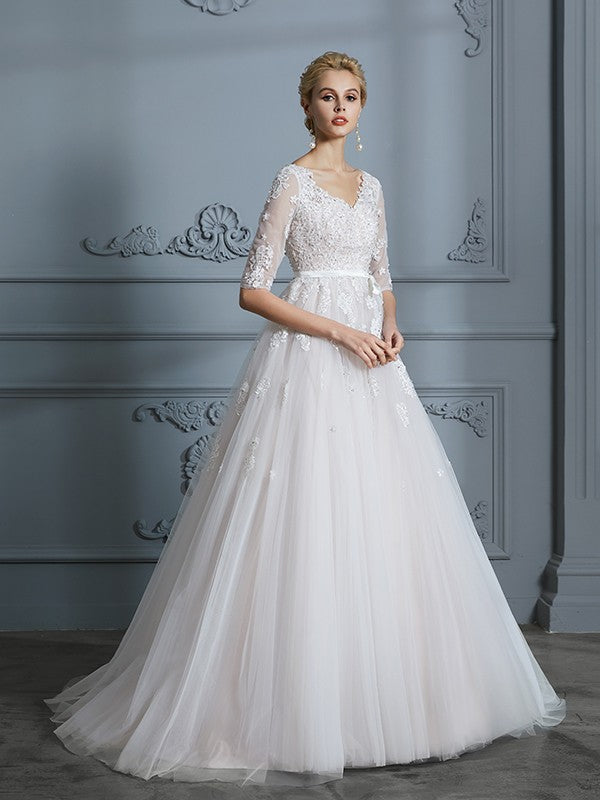 Ball Gown V-neck Court Train 1/2 Sleeves Lace Tulle Wedding Dresses