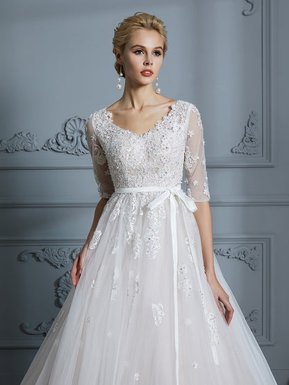 Ball Gown V-neck Court Train 1/2 Sleeves Lace Tulle Wedding Dresses