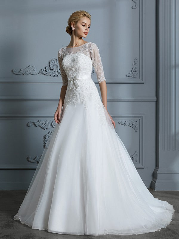 A-Line/Princess 1/2 Sleeves Scoop Lace Court Train Tulle Wedding Dresses