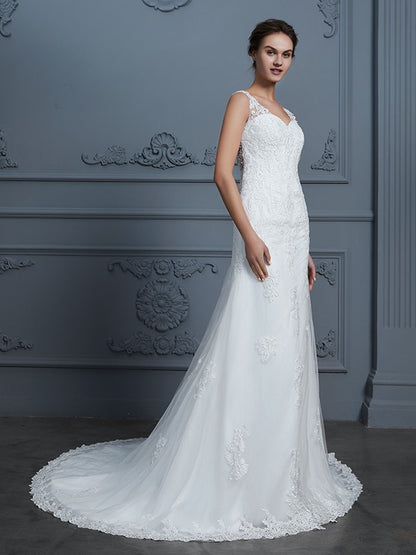 Trumpet/Mermaid V-neck Sleeveless Lace Court Train Tulle Wedding Dresses