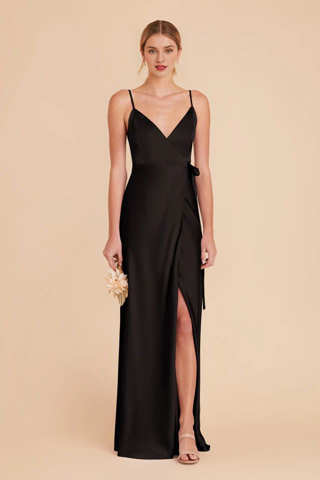 V-neck thin shoulder strap wrapped chiffon bridesmaid dress