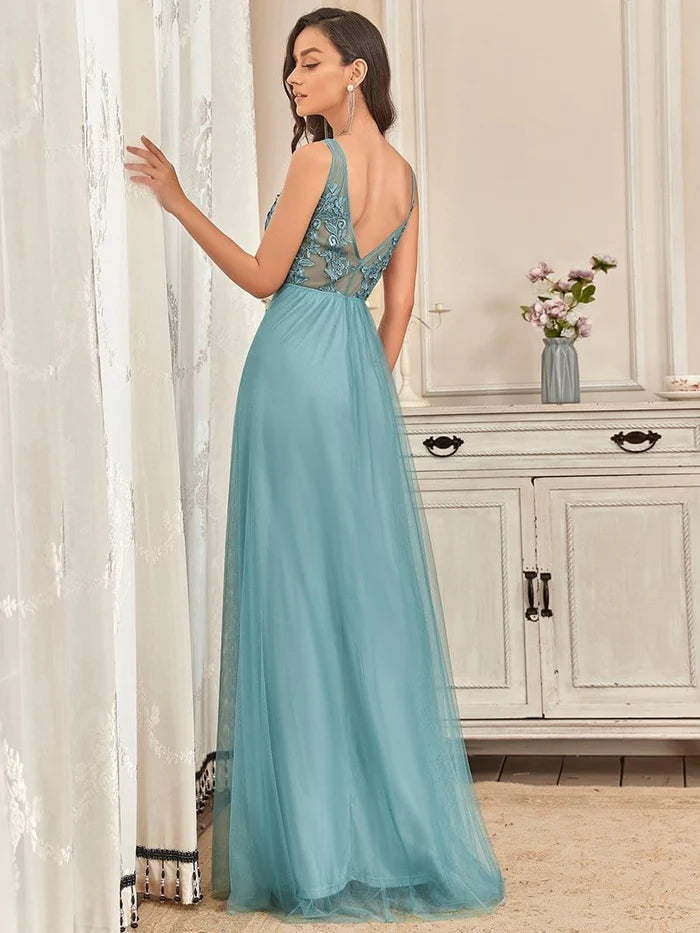 Elegant Sleeveless Applique Flowy Tulle Evening Dress