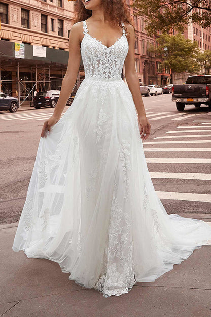 Thin shoulder strap V-neck fishtail wedding dress with detachable hem and lace bridal gown