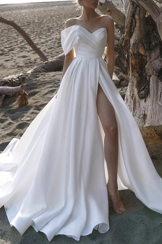 Leisure white wedding dress in the lobby, one shoulder satin pleated simple bride dress