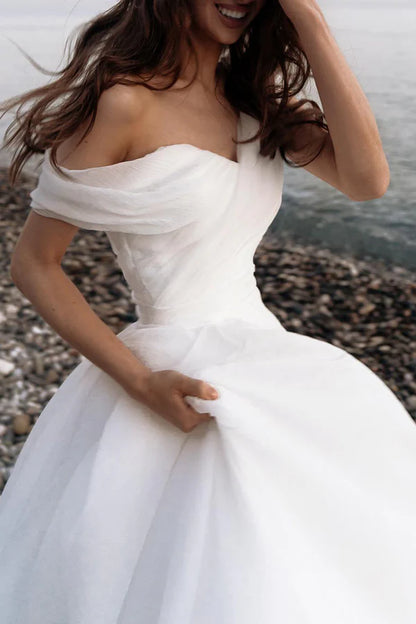 A-line shoulder organza pleated auditorium casual white wedding dress