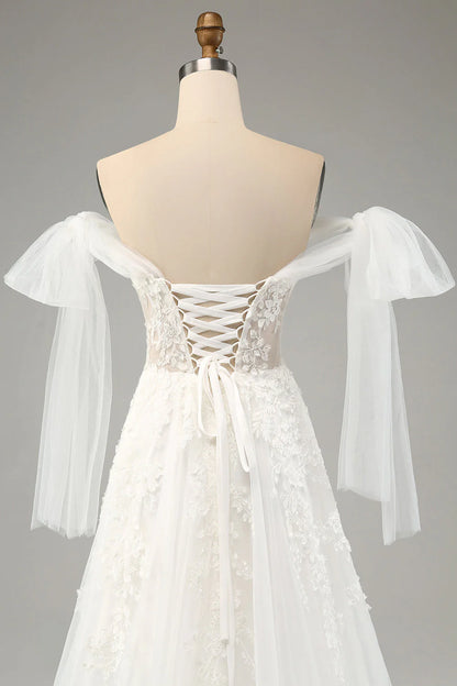 Princess's white A-line lace sheer tight corset wedding dress