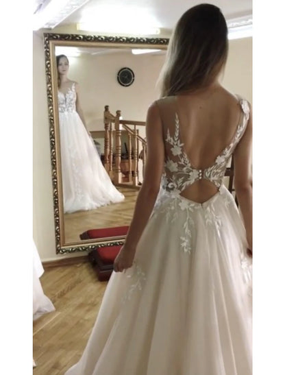 Beach Open Back Sexy Wedding Dresses A-Line V Neck Sleeveless Court Train Lace Bridal Gowns With Appliques